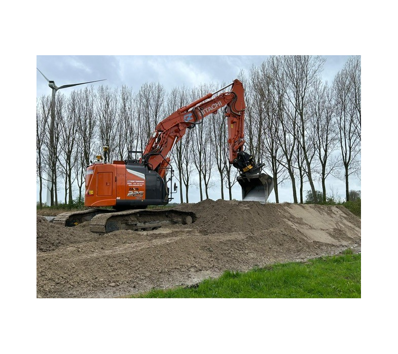 Graafmachine rups 24-28 ton (Hitachi ZX255USLC-7)