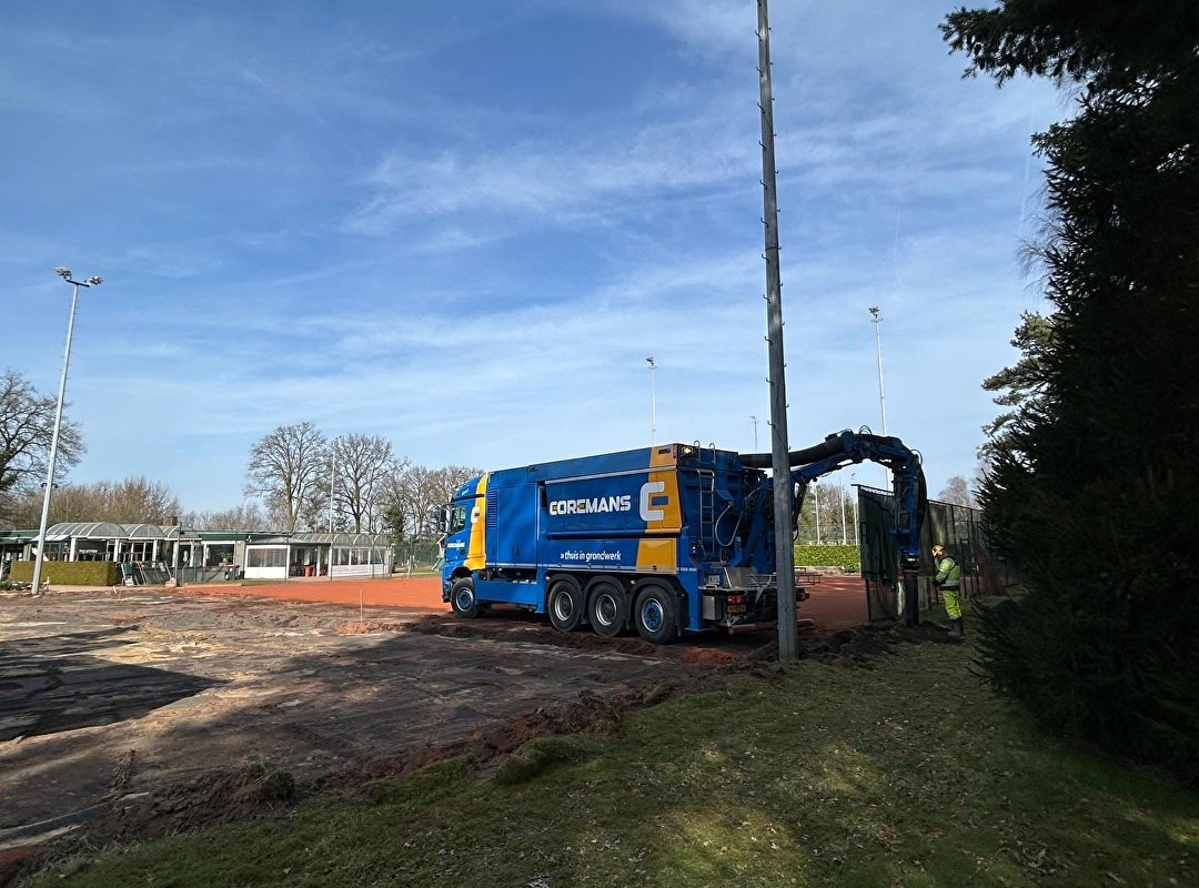 Waarom een zuiggraafwagen huren bij Coremans?